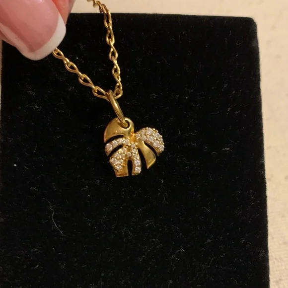 Pandora Infinity Chain Necklace & Pandora Sparkling Monstera Leaf Dangle Charm - Picture 4 of 16